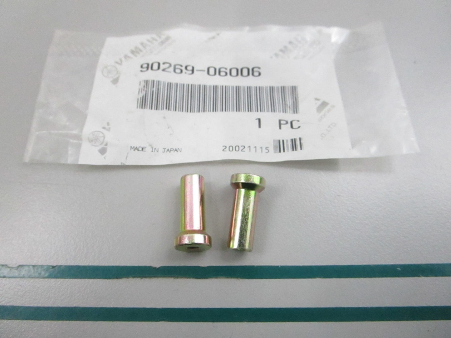 NEW OEM (LOT OF 2) 90269-06006-00 Yamaha Rivet 0810