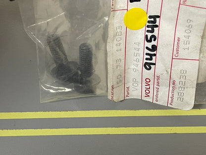 *NEW OEM* (LOT OF 2) 0810 Volvo Penta Flange Screw 946544