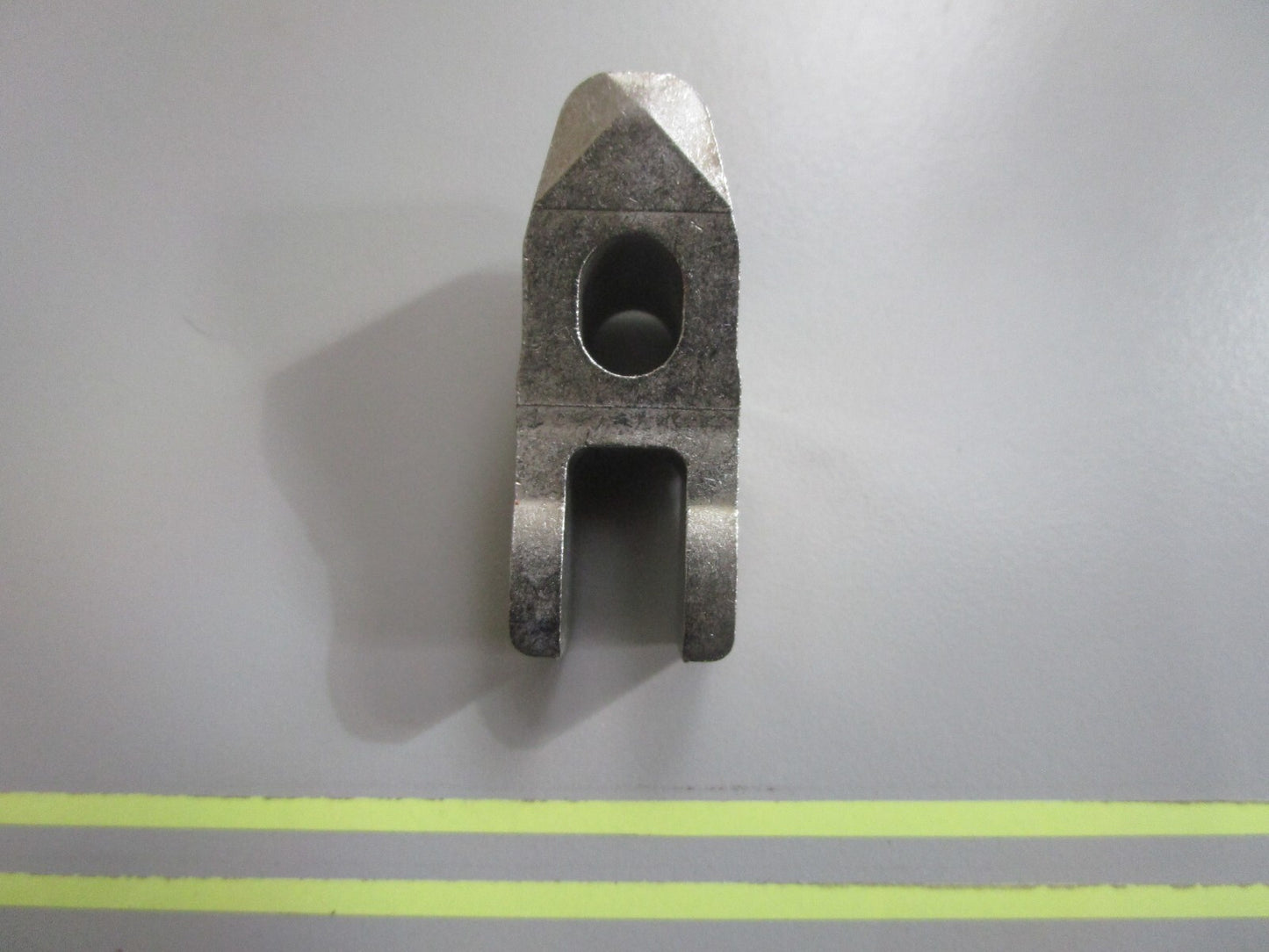 *NEW OEM* 0820 Volvo Penta Yoke 861728