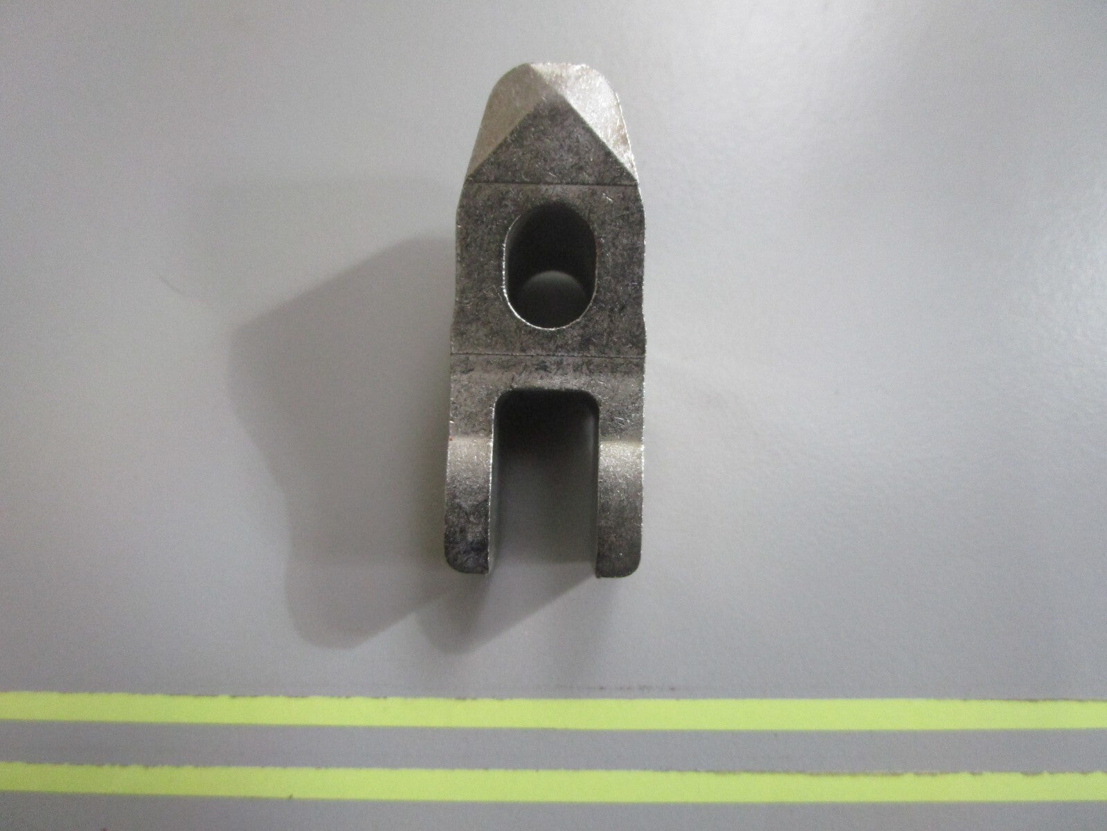 *NEW OEM* 0820 Volvo Penta Yoke 861728