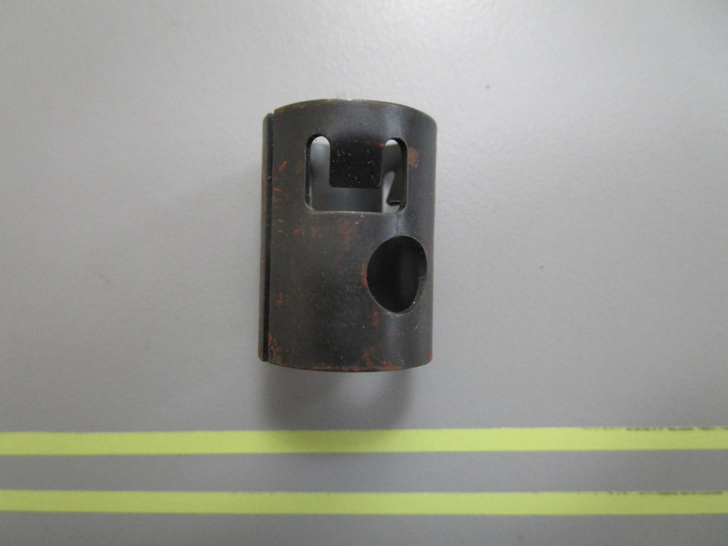 *NEW OEM* 0810 OMC Johnson Evinrude Retainer 338504 0338504