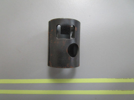 *NEW OEM* 0810 OMC Johnson Evinrude Retainer 338504 0338504