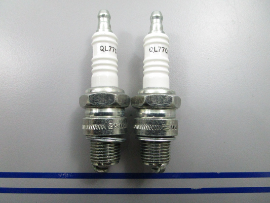 *NEW* (LOT OF 2) 0810 NGK Spark Plug QL77CC