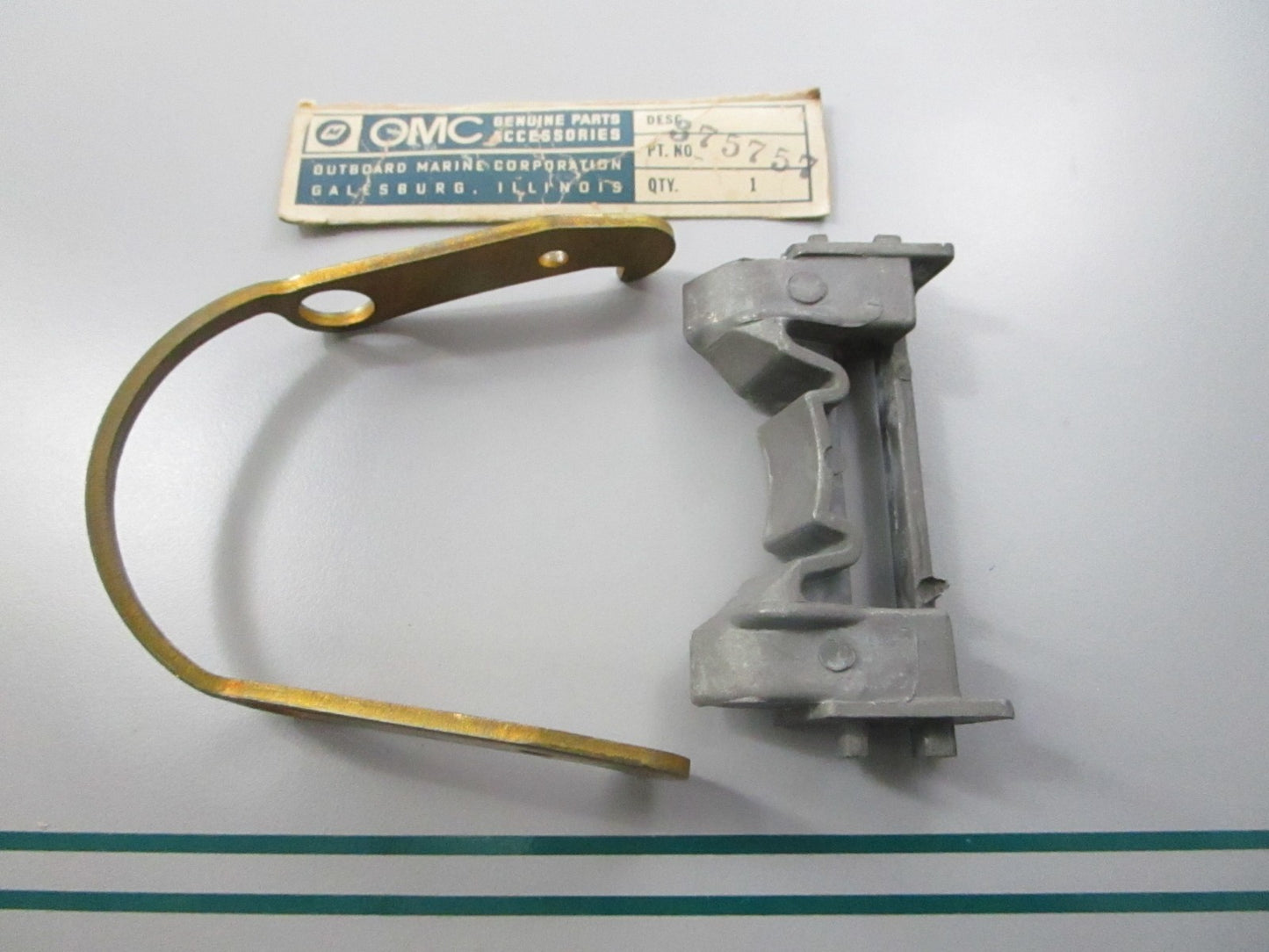 NEW OEM 375757 0375757 OMC Johnson Evinrude Tilt Lock Socket 0810