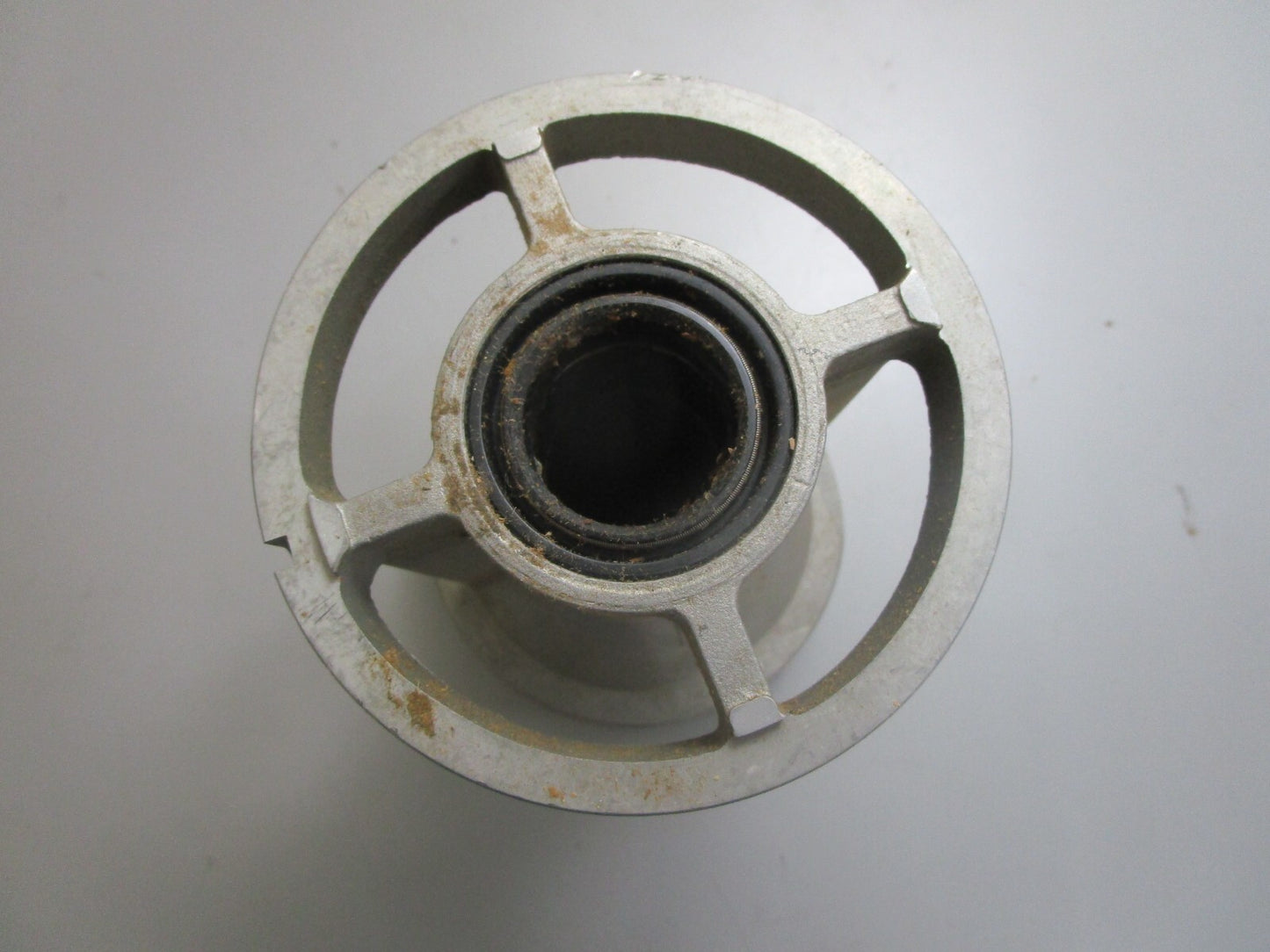 *NEW OEM* 0820 Mercury Quicksilver Bearing Carrier 30579A1