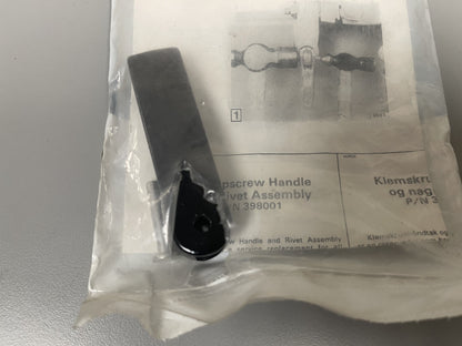 NEW OEM 387027 Johnson Evinrude Clamp Screw Handle 0670