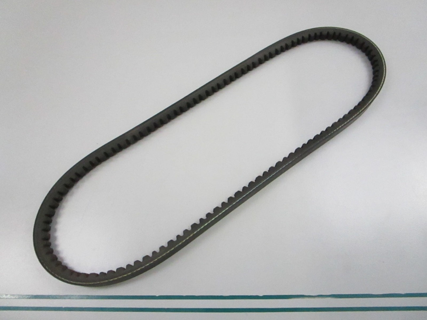 Gates NEW XL V-Belt 9350 35" Notched 0810