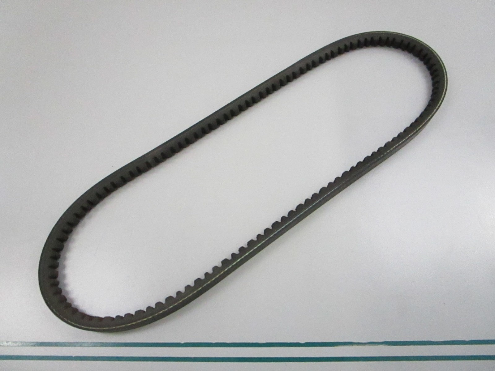 Gates NEW XL V-Belt 9350 35" Notched 0810