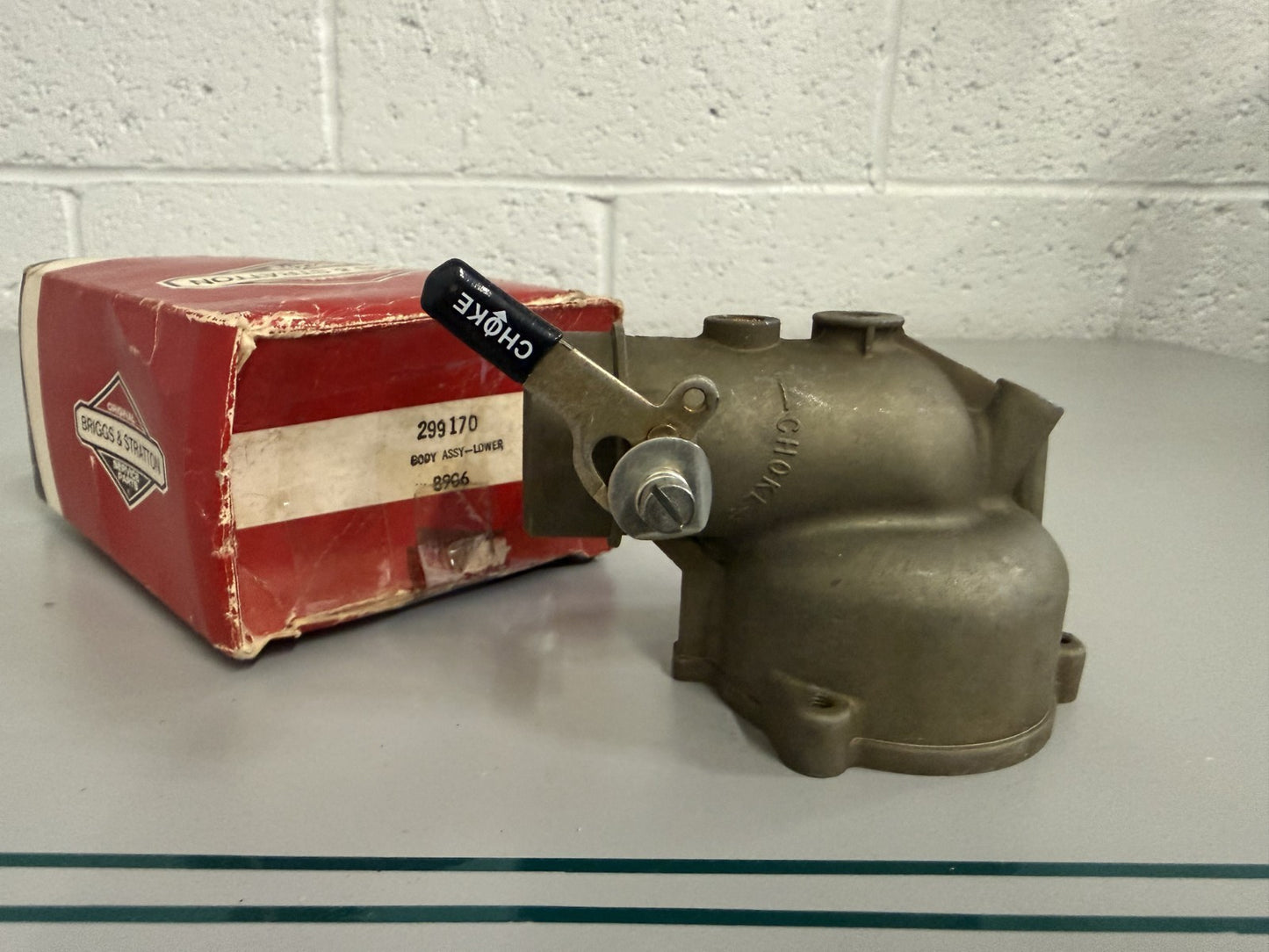 NEW OEM 299170 Briggs & Stratton Carb Lower Body Assy 0820