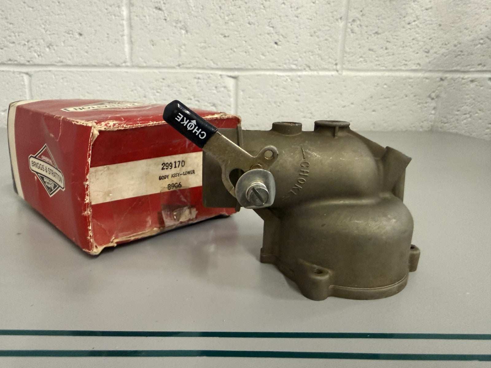 NEW OEM 299170 Briggs & Stratton Carb Lower Body Assy 0820