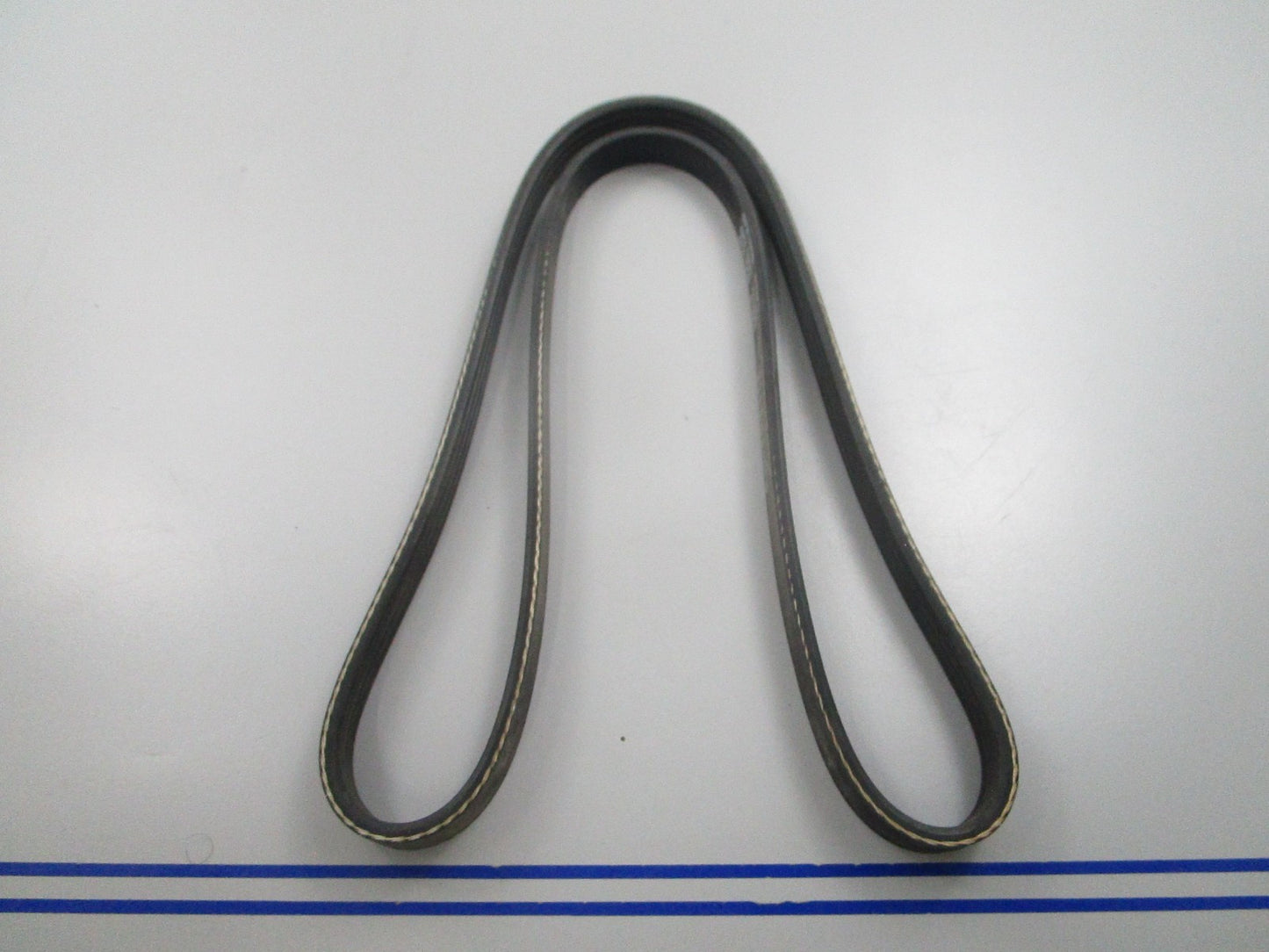 NEW K040413 Gates Micro-V Serpentine Belt 0810