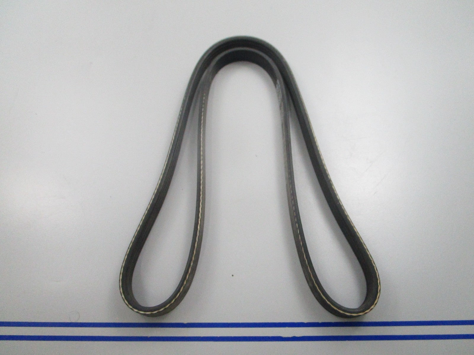NEW K040413 Gates Micro-V Serpentine Belt 0810