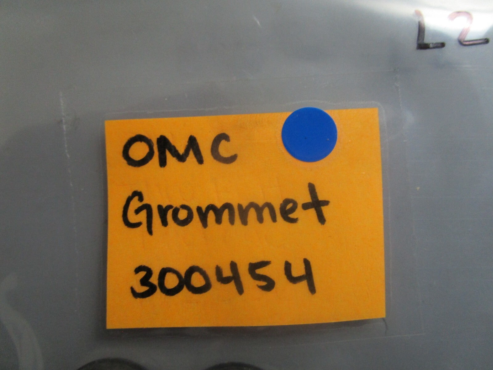 *NEW OEM* (LOT OF 2) 0810 OMC Johnson Evinrude Grommet 300454 0300454