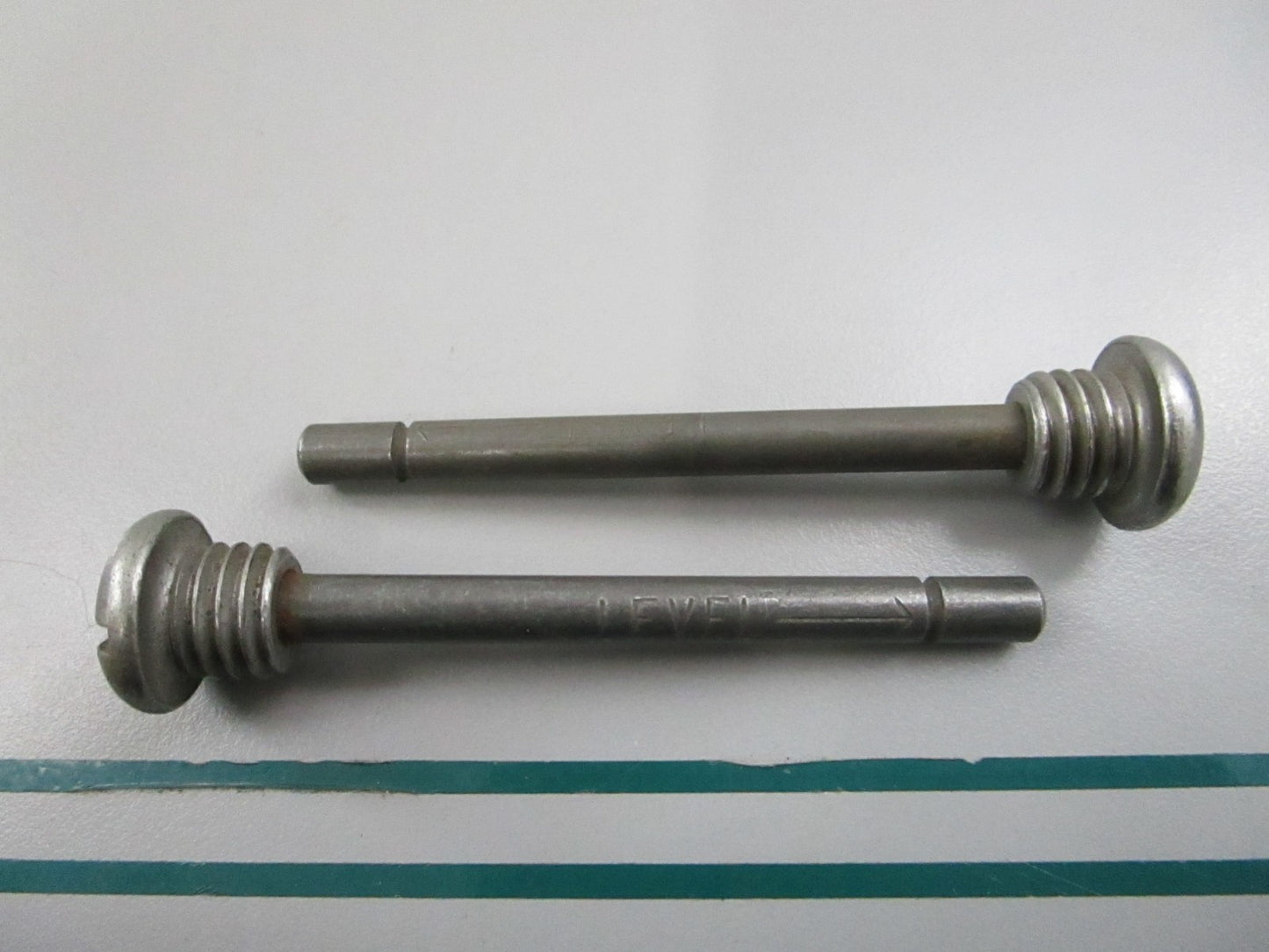 NEW OEM (LOT OF 2) 980657 0980657 OMC Johnson Evinrude Plug 0810