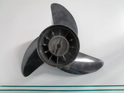 NEW OEM MGA089B MotorGuide 3-Blade Propeller 0820
