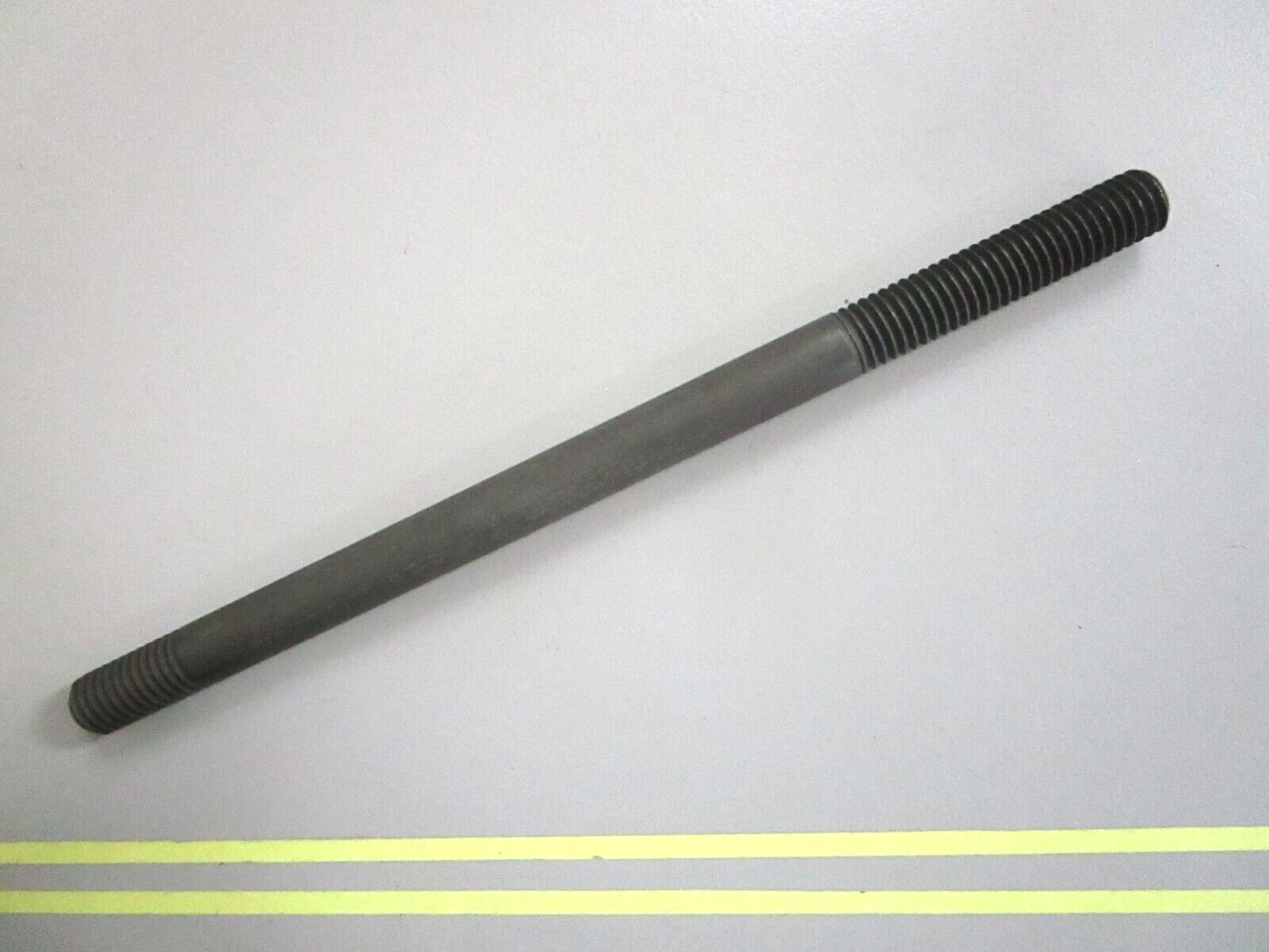 *NEW OEM* 0750 Volvo Penta STUD 941588