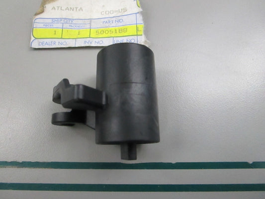 NEW OEM 5005188 OMC Johnson Evinrude Throttle Shaft Lever 0810