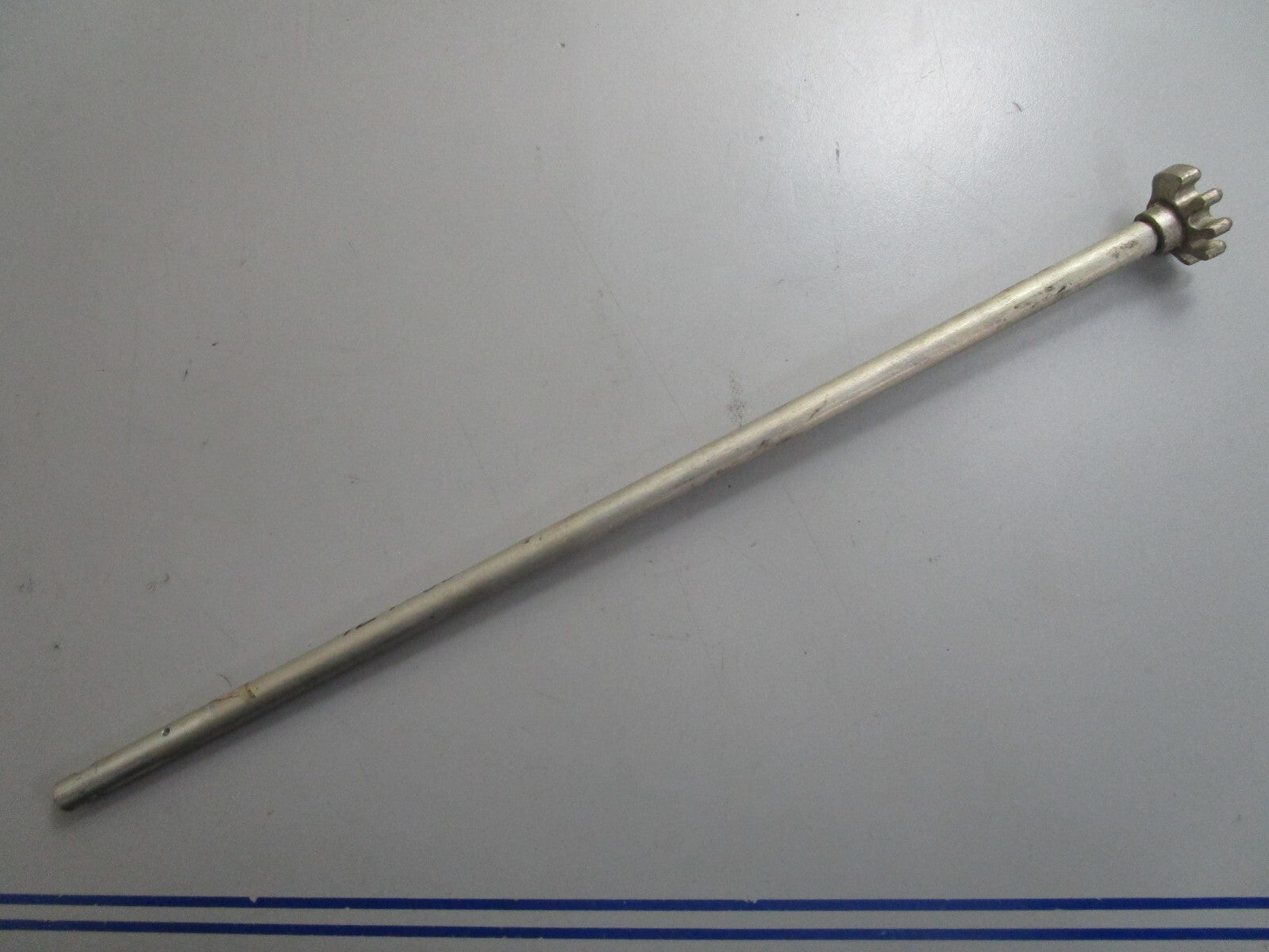 *NEW OEM* 0820 OMC Johnson Evinrude Gear & Shaft 390676 0390676