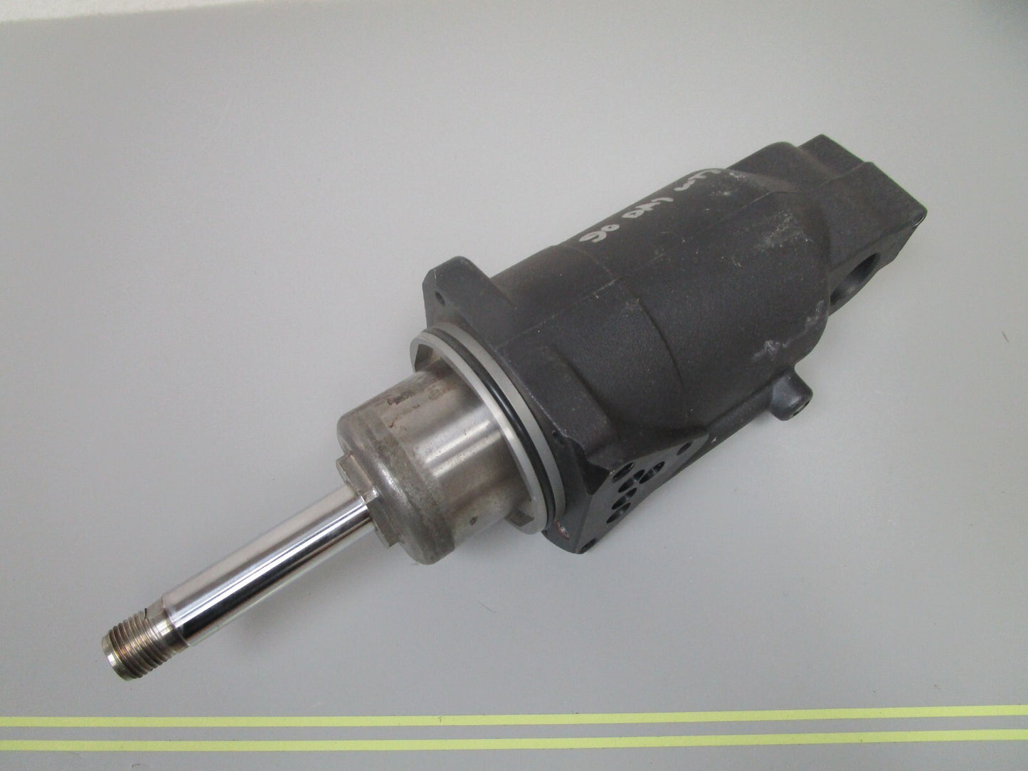 *NEW OEM* *6 MONTH WARRANTY* 0720 Suzuki 70 80 90 hp Manifold Ay 48400-87L02