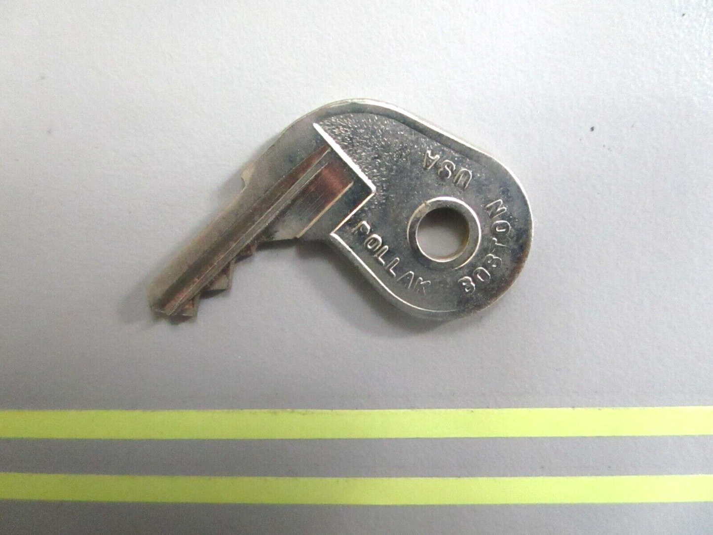 *NEW OEM* 0750 OMC Johnson Evinrude  IGNITION KEY (73-31)  501795 0501795