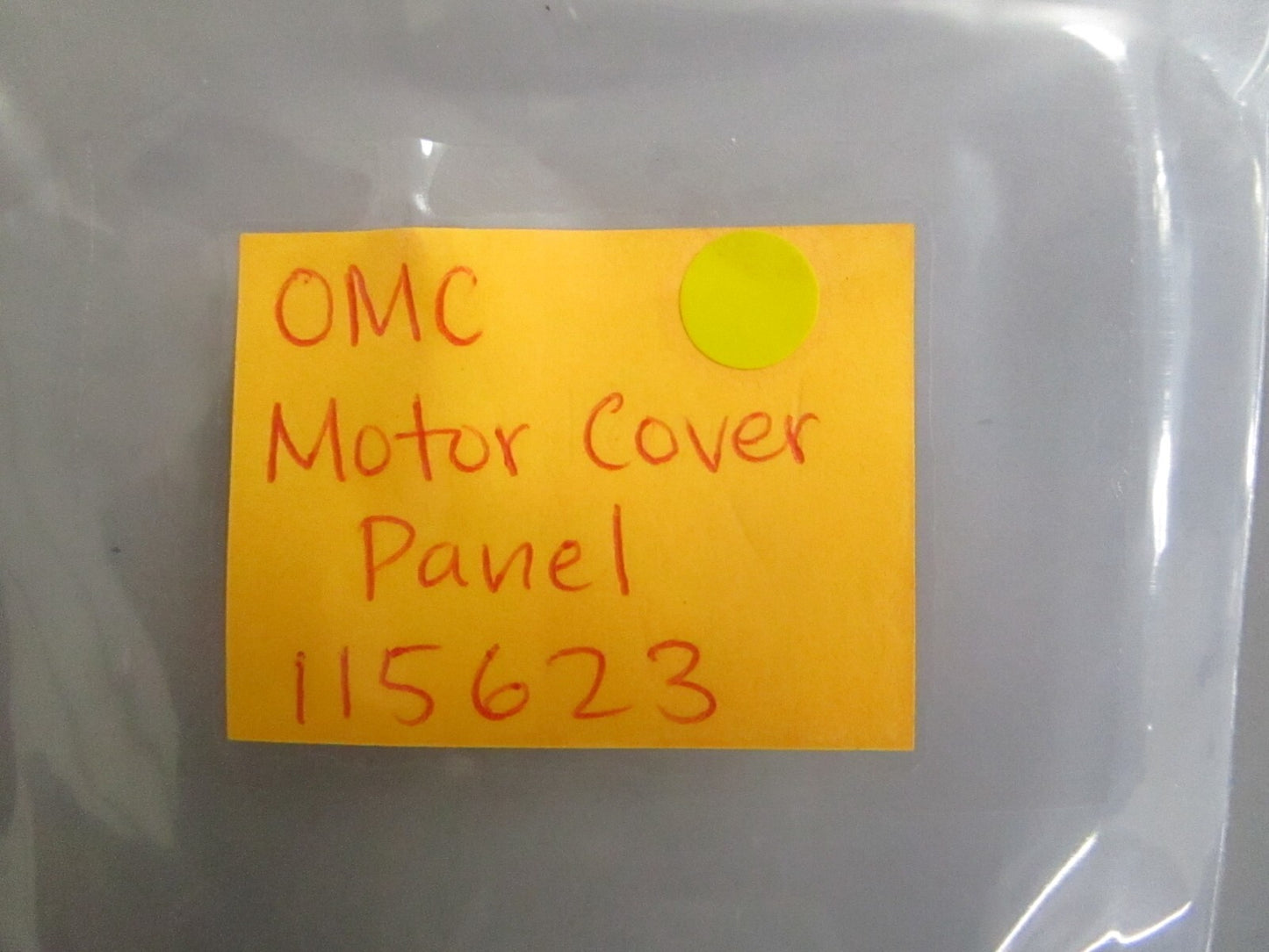 *NEW OEM* 0810 OMC Johnson Evinrude Motor Cover Panel 115623 0115623