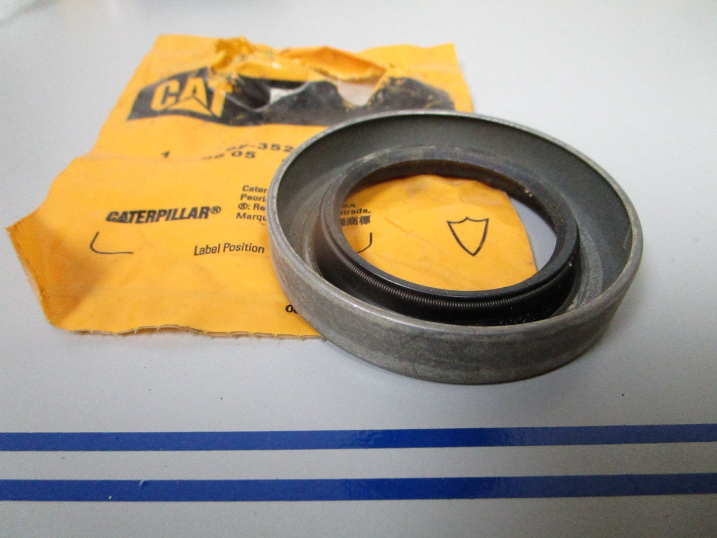 NEW OEM 8F-3522 Cat Caterpillar Seal 0720