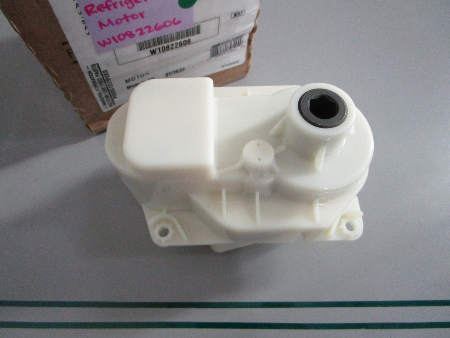 NEW OEM W10822606 Whirlpool Refrigerator Auger Motor 0820