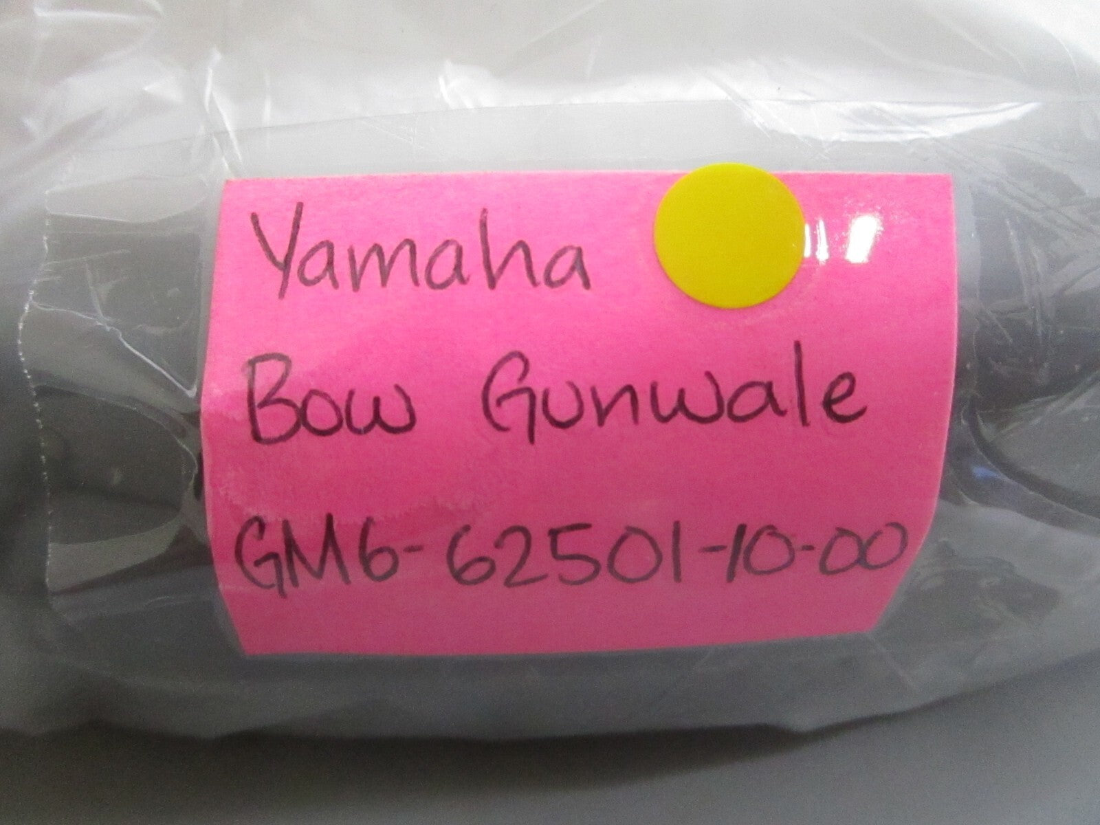 *NEW OEM* 0820 Yamaha Bow Gunwale GM6-62501-10-00