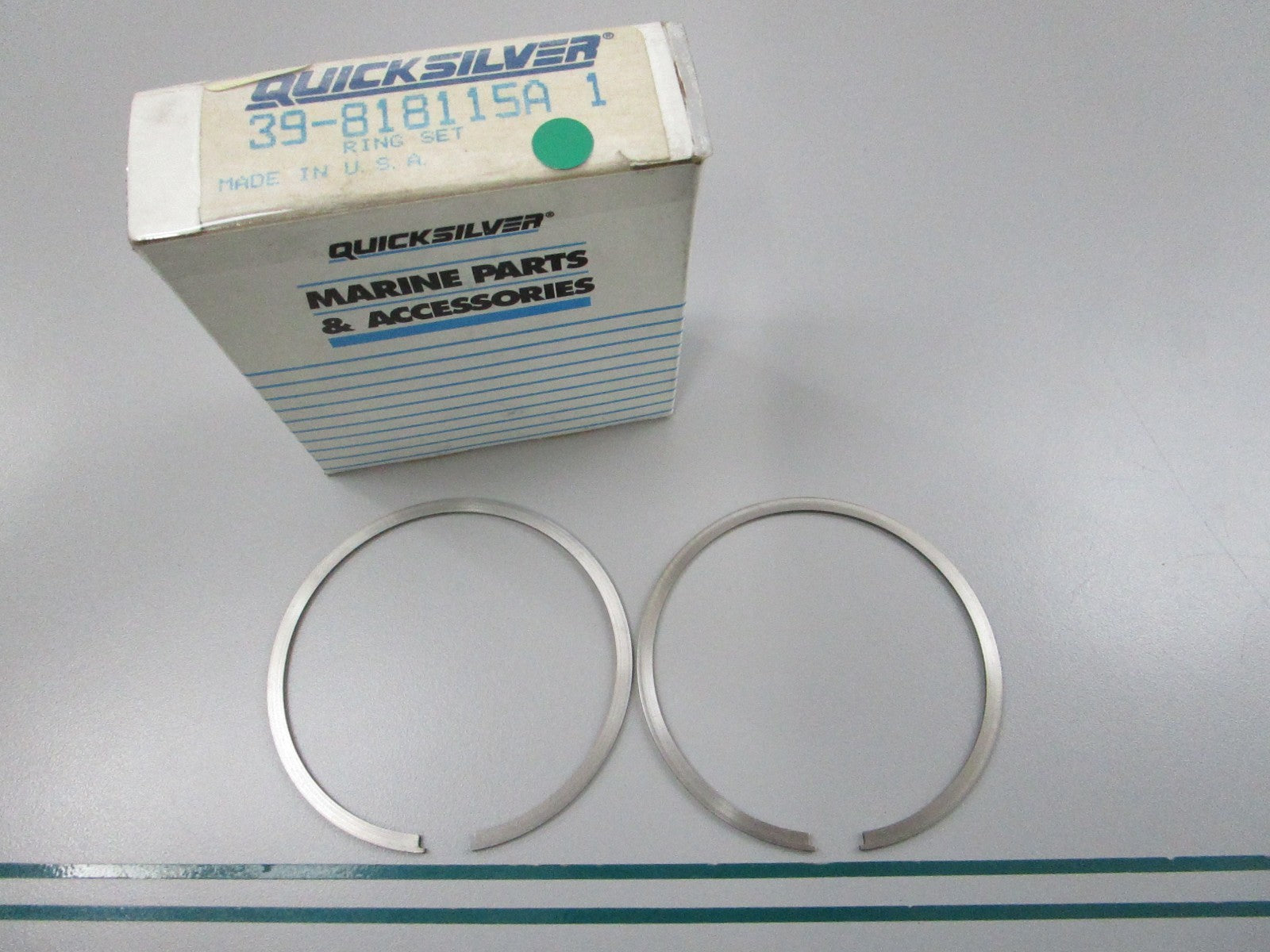 NEW OEM 39-818115A1 Mercury Quicksilver 2 Piston Ring Set 0810