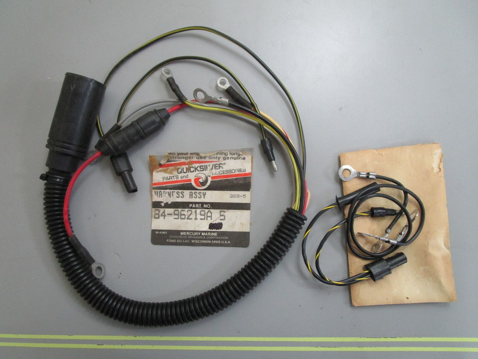 *NEW OEM* 0820 Mercury Quicksilver Harness Ay 84-96219A5