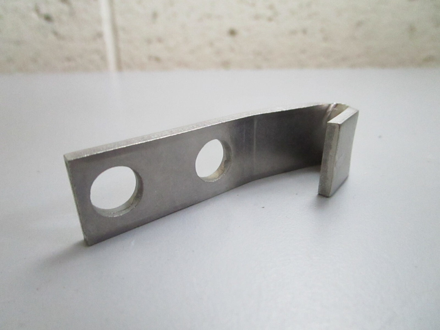 *NEW OEM* 0820 OMC Johnson Evinrude Rear Hook & Rivet 391124 0391124