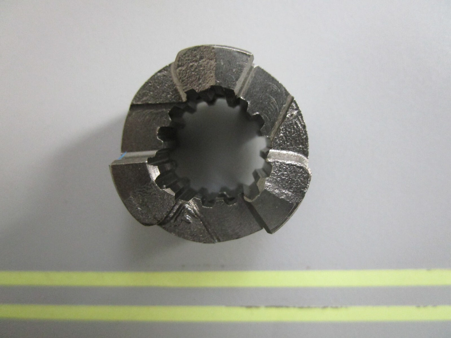 *NEW OEM* 0820 OMC Johnson Evinrude Clutch Dog Shifter 5030280