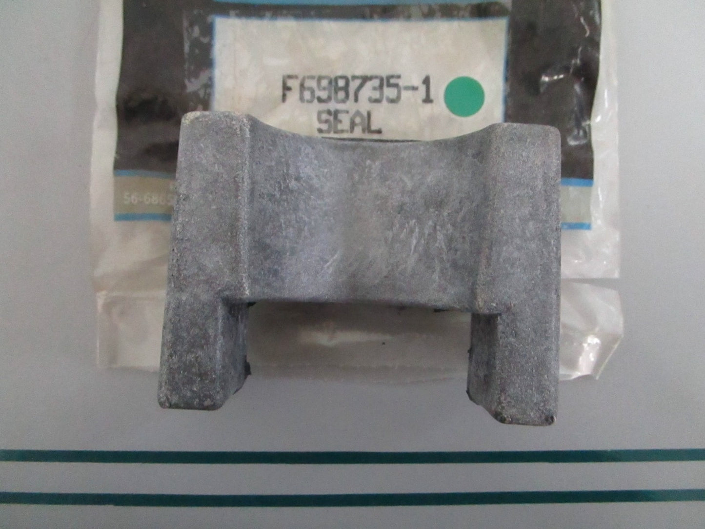 NEW OEM F698735-1 Mercury Quicksilver Seal 0820