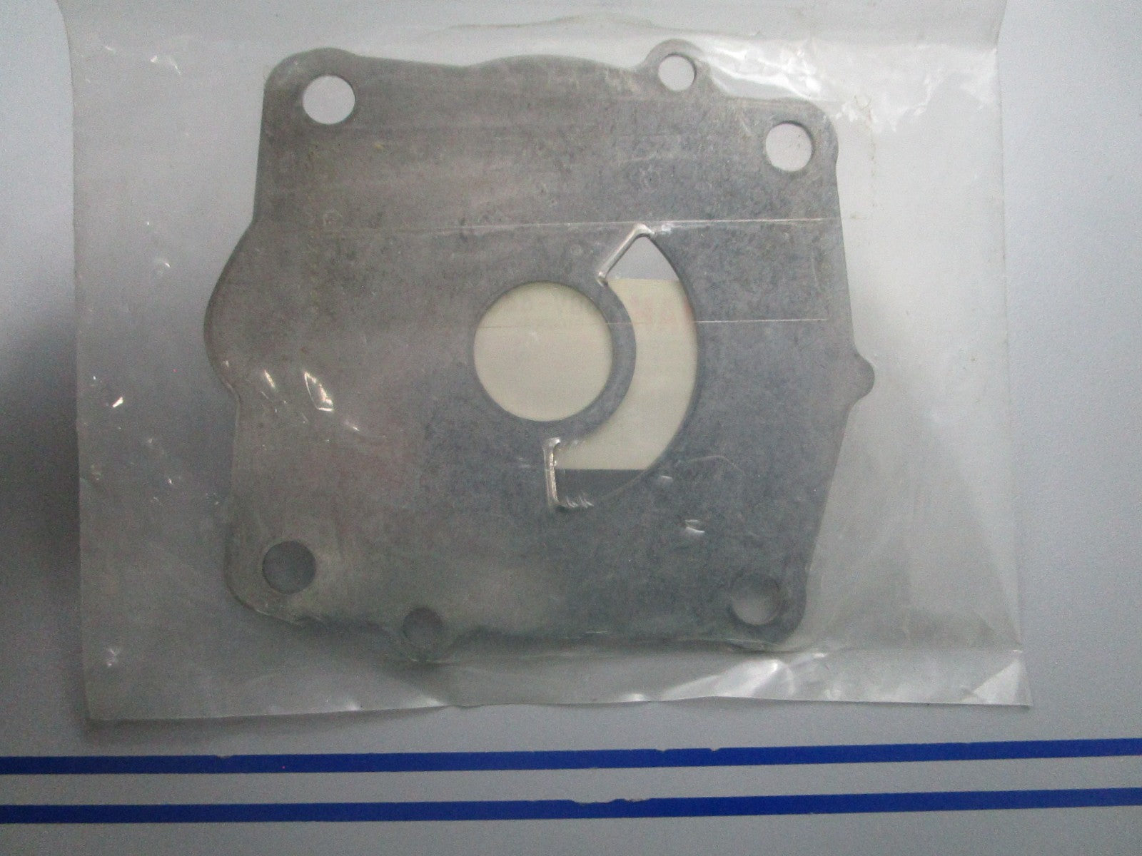 NEW OEM Yamaha 68V-44323-00-00 Water Pump Plate 0810
