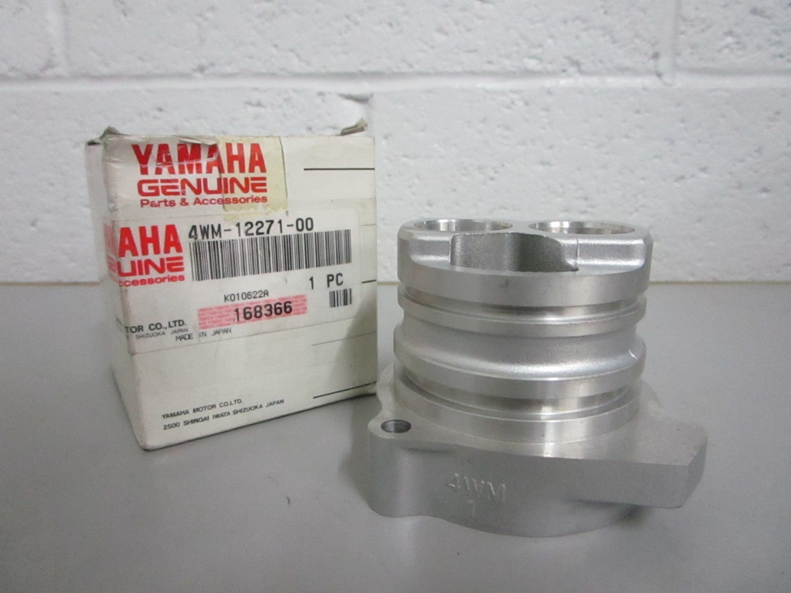 NEW OEM 4WM-122271-00-00 Yamaha Housing 0820