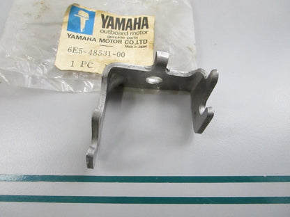 NEW OEM 6E5-48531-00-00 Yamaha Bracket 0810