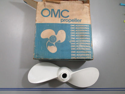 *NEW OEM* 0820 OMC Johnson Evinrude 12×8 2-Blade Propeller 389093 0389093