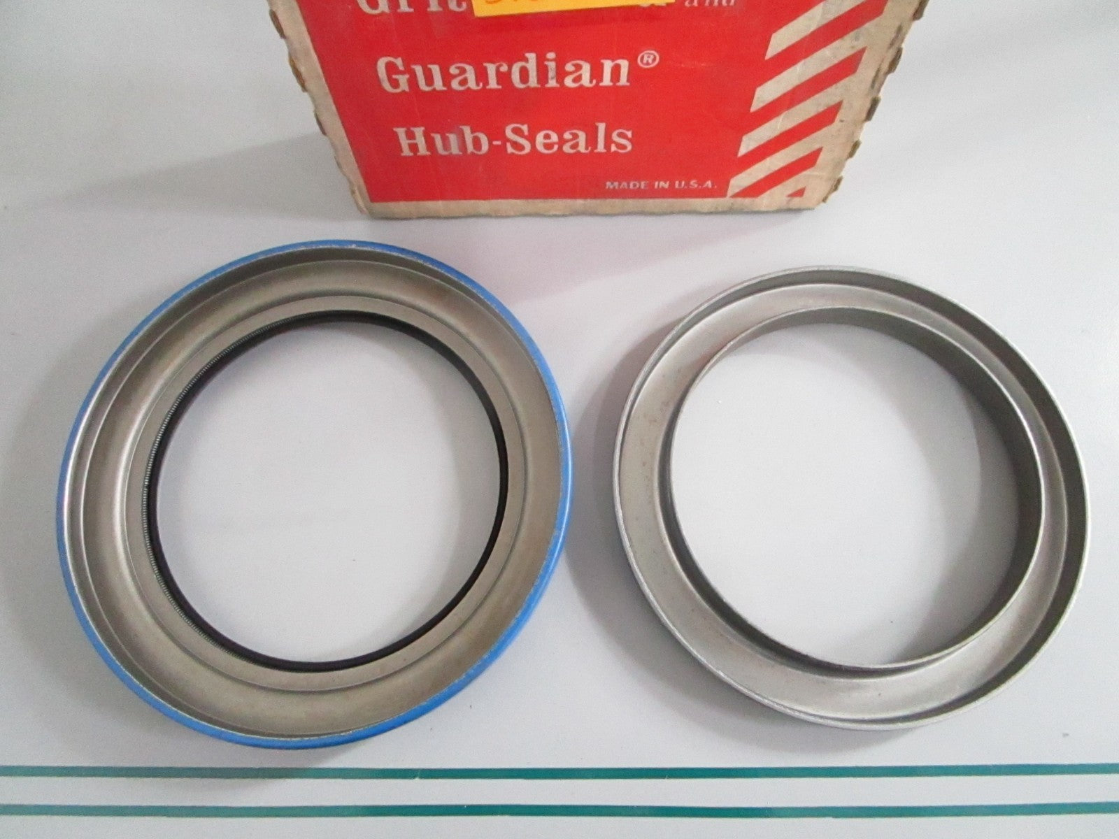 NEW OEM 372-7099 Stemco Wheel Seals Set 0820