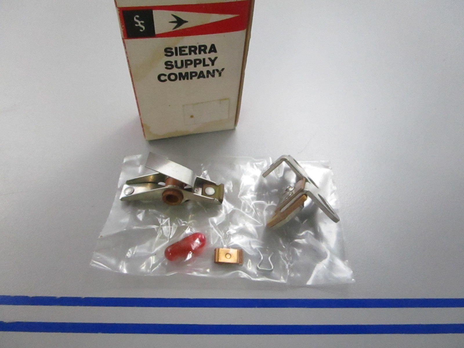 NEW 18-5156 Replaces: Evinrude 580148 0580148 Sierra Breaker Points 0810