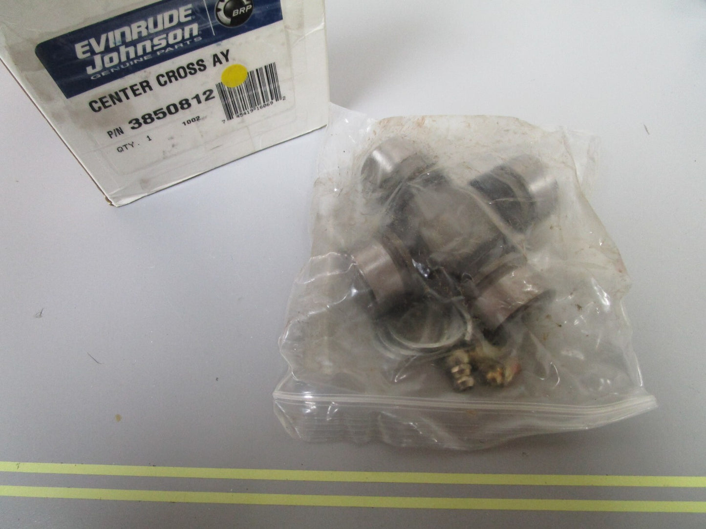 *NEW OEM* 0720 OMC Johnson Evinrude Center Cross Assembly 3850812