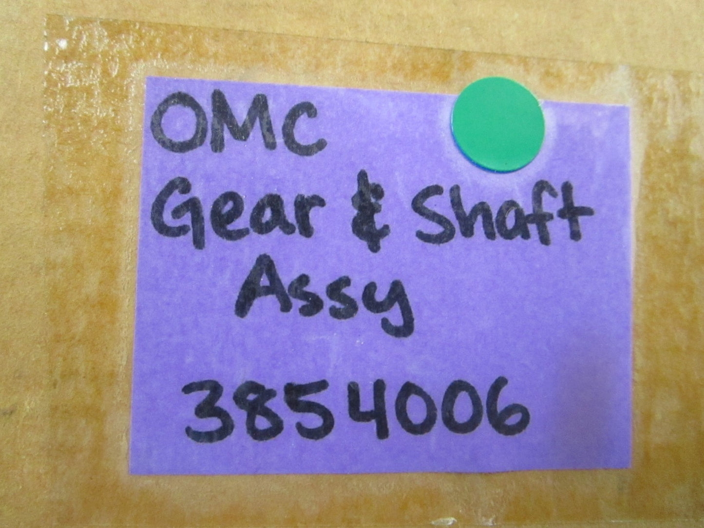 NEW OEM 3854006 OMC Johnson Evinrude Gear & Shaft Assembly 0810