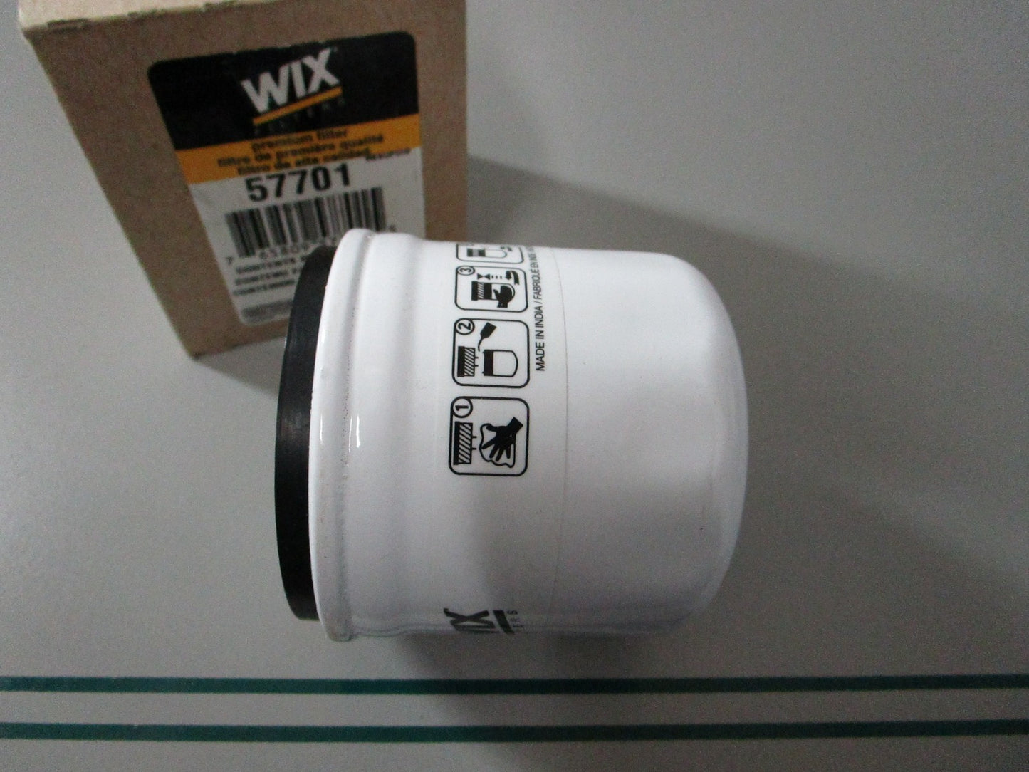NEW 57701 WIX Oil Filter 0810