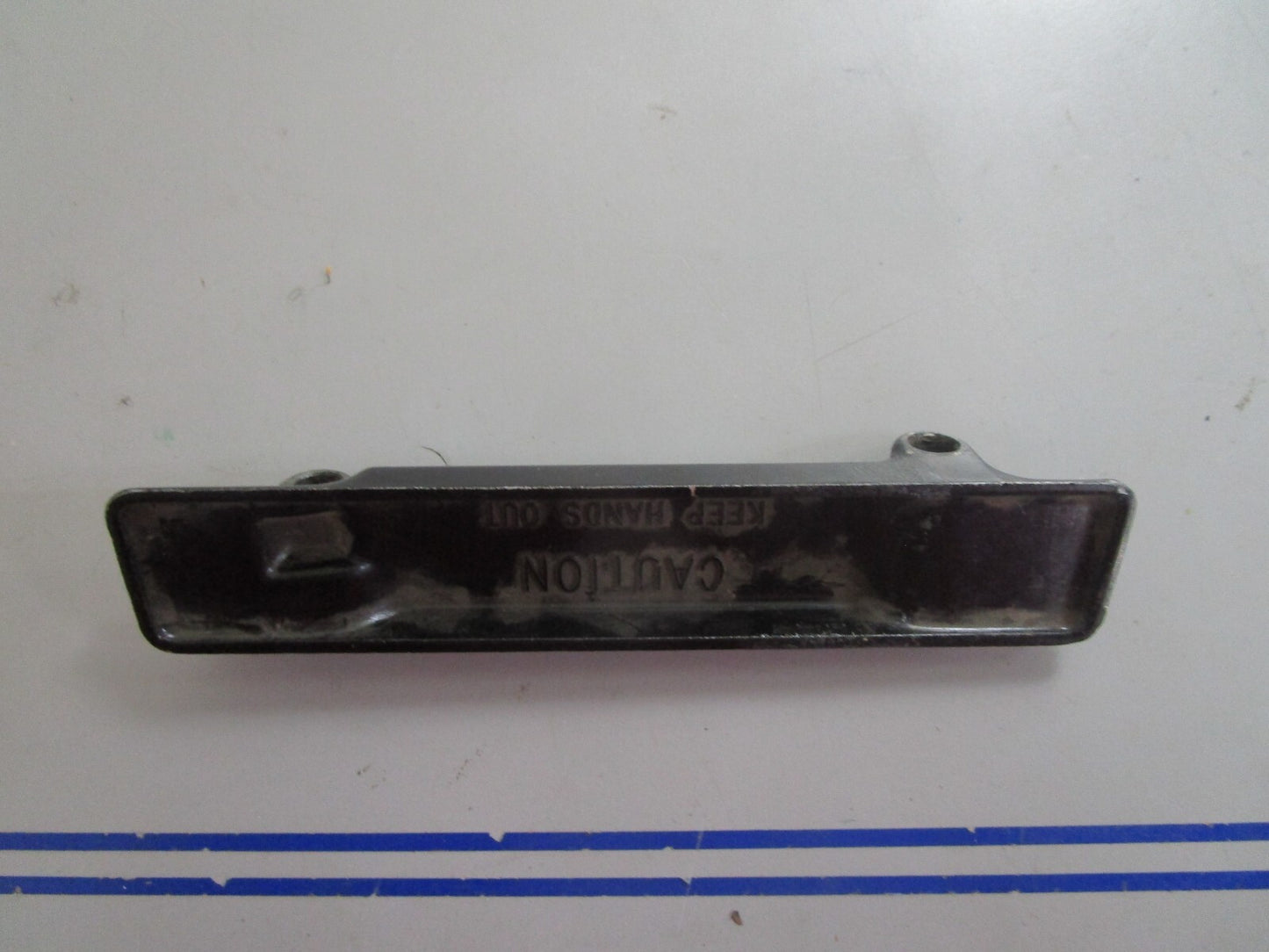 *NEW OEM* 0810 OMC Johnson Evinrude Guard 305680 0305680