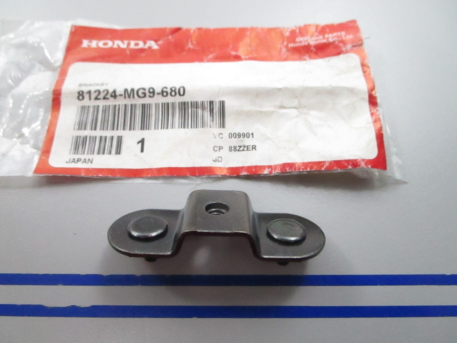NEW OEM 81224-MG9-680 Honda Bracket 0810