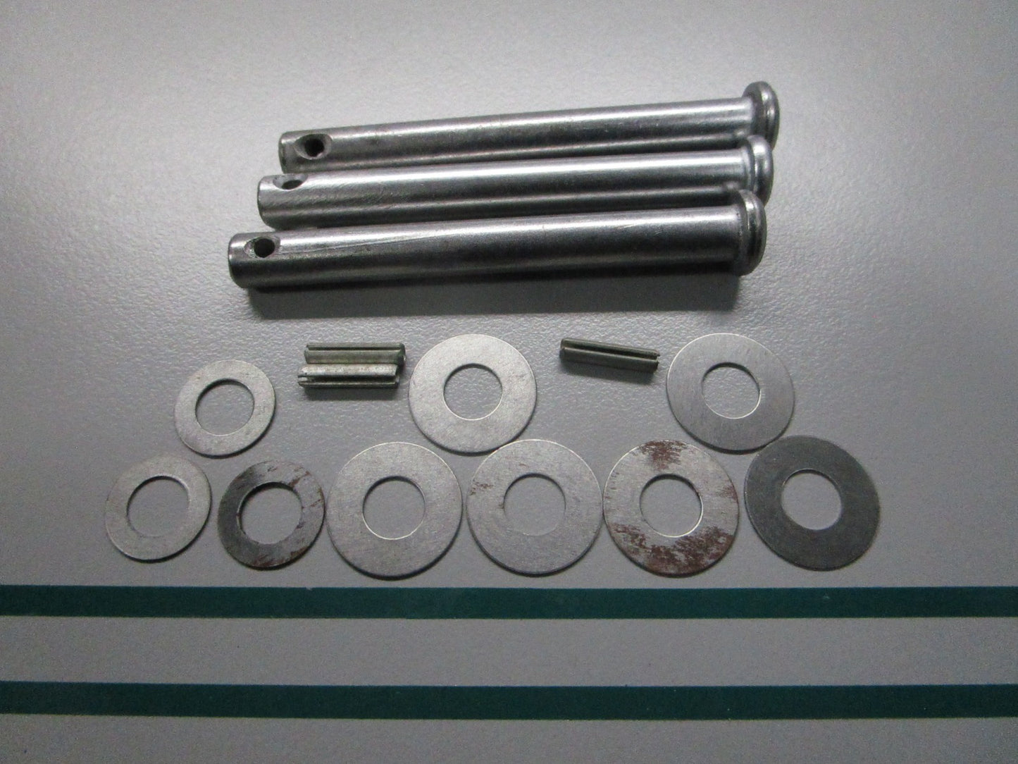 NEW 205299 Comet Pivot & Roll Pin Kit 0810
