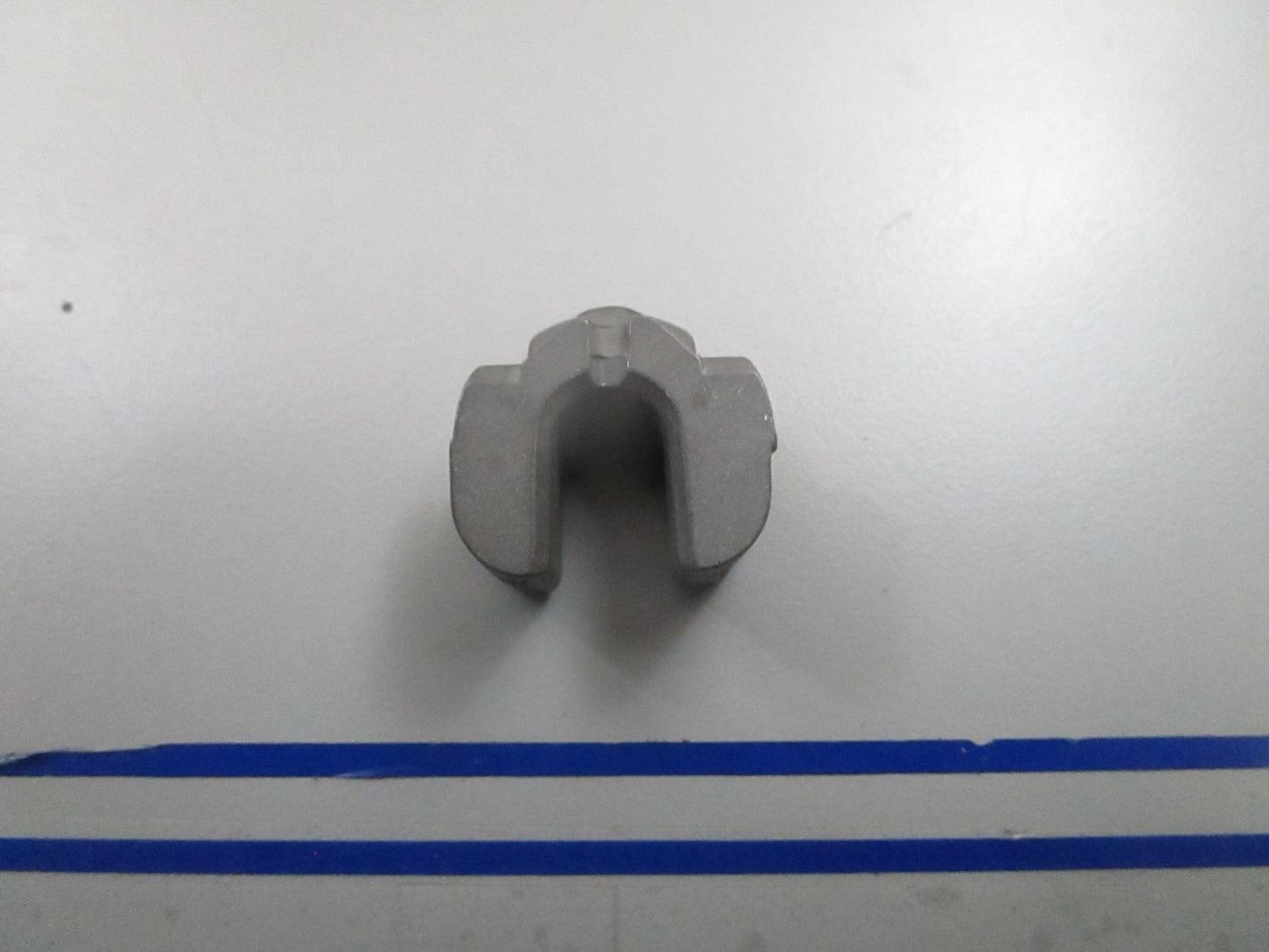 *NEW OEM* 0810 OMC Johnson Evinrude Shift Cradle 322900 0322900