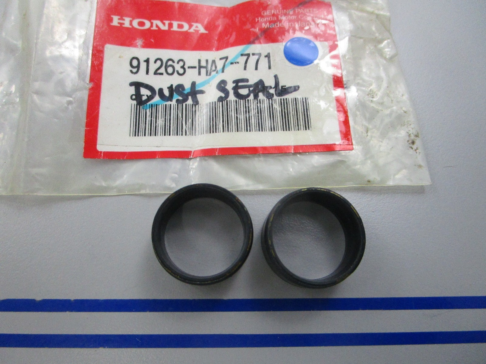 NEW OEM (LOT OF 2) 91263-HA7-771 Honda Dust Seal 0810