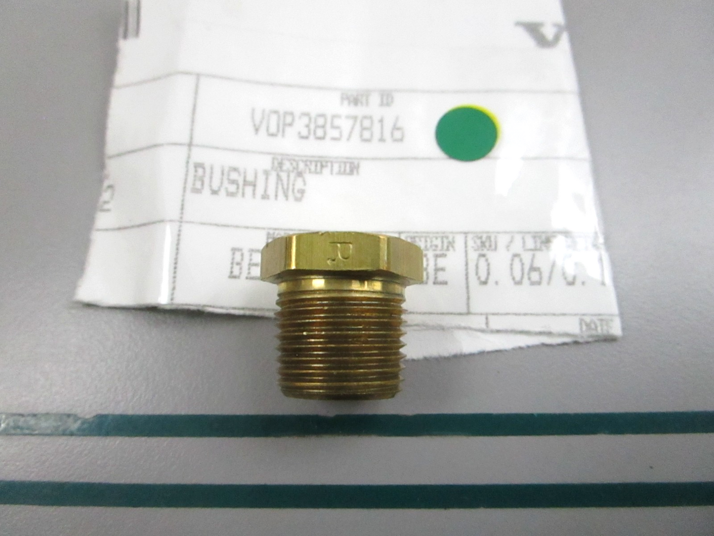 NEW OEM 3857816 Volvo Penta Bushing 0810