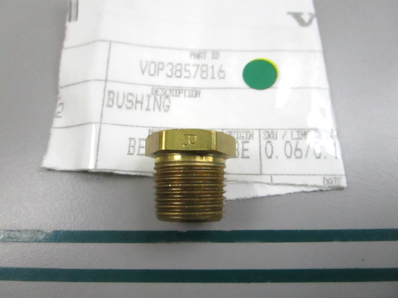 NEW OEM 3857816 Volvo Penta Bushing 0810