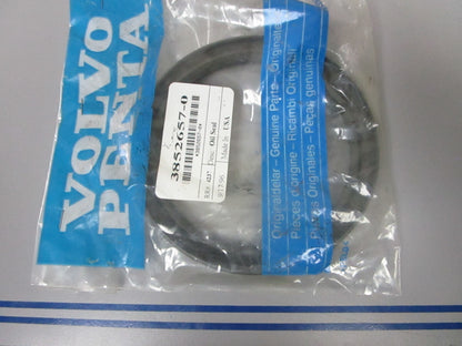 *NEW OEM* 0810 Volvo Penta Oil Seal 3852657